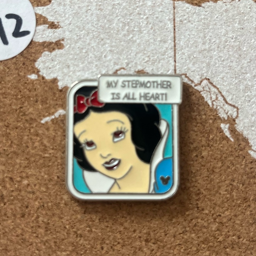 Disney Snow White Pin
